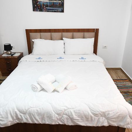 Guest House Luli Berat Exterior foto