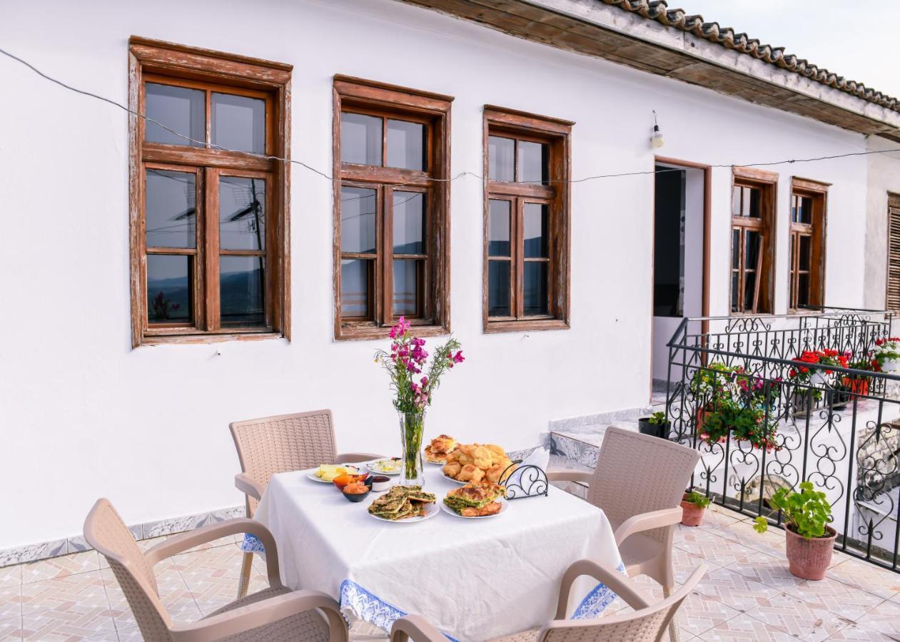 Guest House Luli Berat Exterior foto