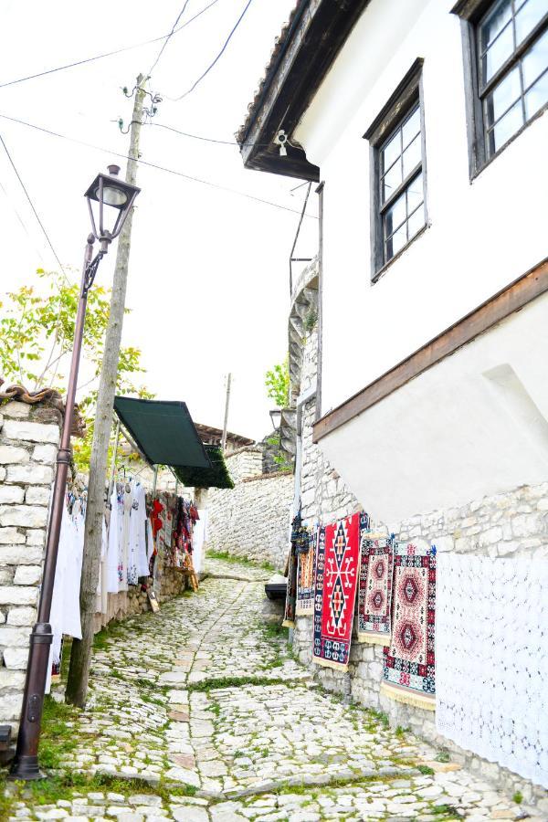 Guest House Luli Berat Exterior foto
