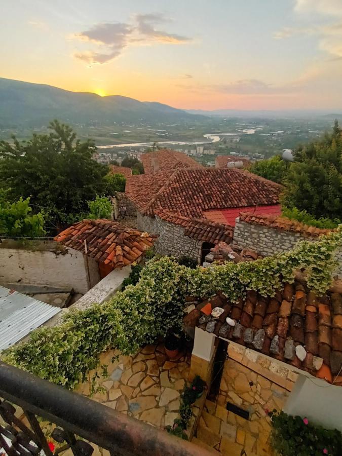 Guest House Luli Berat Exterior foto